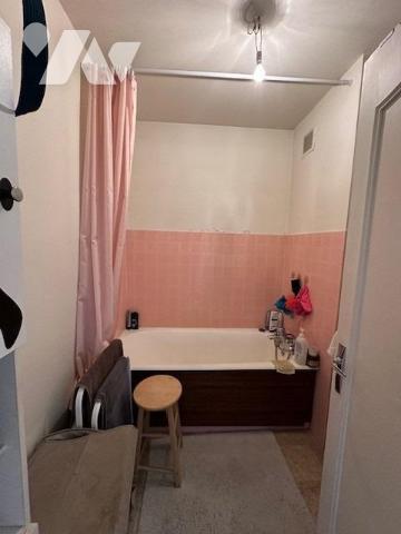 "INVESTISSEMENT LOCATIF "Appartement T 4 d'une superficie de 81.22 m² (loi carrez) avec cave, greni