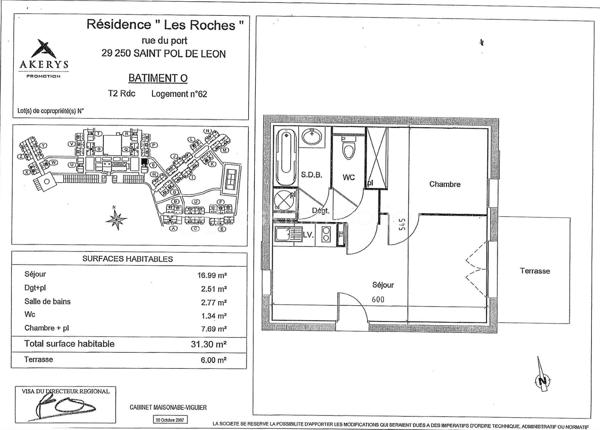 Dans une résidence de tourisme de 2008, située à SAINT POL DE LEON à proximité de la plage de Sainte Anne, du port et de la vieille ville, investissez dans ce T2 d'environ 32m2 avec terrasse, en RDC. Ce bien meublé est sous contrat de bail commercial avec la société NEMEA, garantissant ainsi à son propriétaire le versement d'un loyer de 3.622€ HT par an, peu importe que le bien soit libre ou occupé et peu importe que le locataire paye ou non son loyer, soit une rentabilité brute de près de 8,05%. A ce loyer fixe s'ajoute également une part de loyer variable ainsi qu'une semaine d'occupation. Que vous souhaitiez vous constituer un patrimoine sécurisé et/ou un complément de revenu retraite, ce bien est fait pour vous. Statut LMNP avec amortissement possible. Photos d'un bien type. A SAISIR !!!
