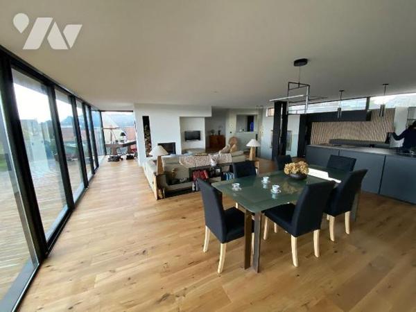 À l'abri des regards, dans quartier tranquille de Paimpol avec une vue imprenable sur la baie d...