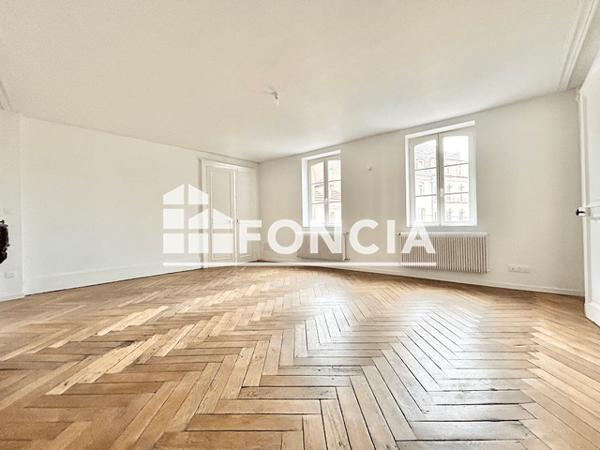 Location Appartement 5 pièces 111.7 m² - 55 PLACE DE CHAMBRE Metz 57000
