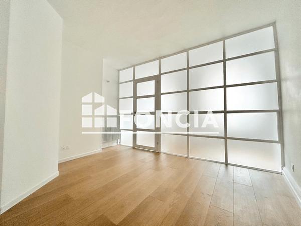 Location Appartement 5 pièces 111.7 m² - 55 PLACE DE CHAMBRE Metz 57000