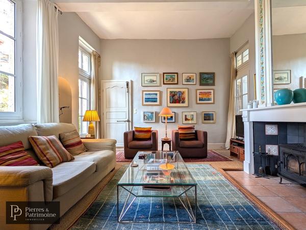 Mézin (47170) Sublime propriété au cœur de Mézin avec jardin, garage et dépendances