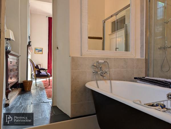 Mézin (47170) Sublime propriété au cœur de Mézin avec jardin, garage et dépendances