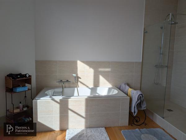 Mézin (47170) Sublime propriété au cœur de Mézin avec jardin, garage et dépendances