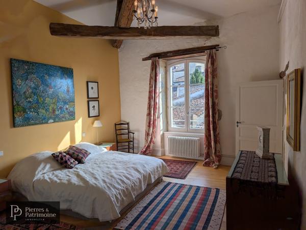 Mézin (47170) Sublime propriété au cœur de Mézin avec jardin, garage et dépendances