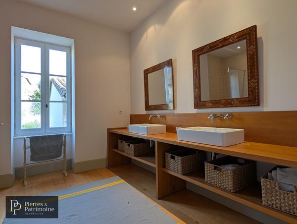 Mézin (47170) Sublime propriété au cœur de Mézin avec jardin, garage et dépendances