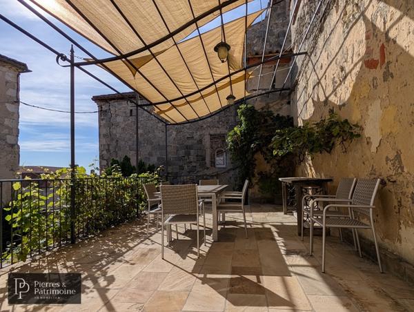 Mézin (47170) Sublime propriété au cœur de Mézin avec jardin, garage et dépendances