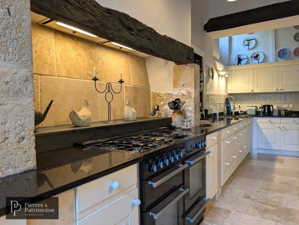 Mézin (47170) Sublime propriété au cœur de Mézin avec jardin, garage et dépendances