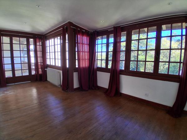 Maison en pierre 156m2, 5 chambres, terrain 2000m2