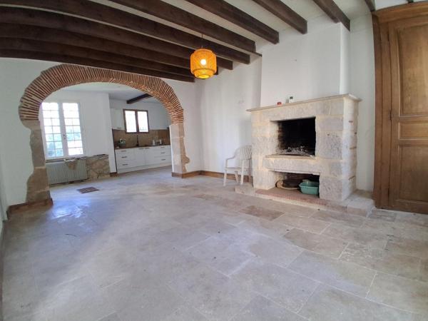 Maison en pierre 156m2, 5 chambres, terrain 2000m2