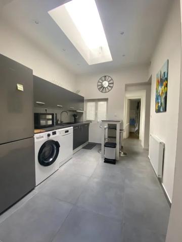Colocation A LOUER - ROUBAIX - 12 m 2 - 450 € charges comprises par mois