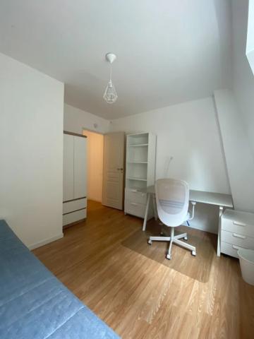 Colocation A LOUER - ROUBAIX - 12 m 2 - 450 € charges comprises par mois
