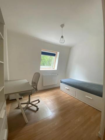 Colocation A LOUER - ROUBAIX - 12 m 2 - 450 € charges comprises par mois