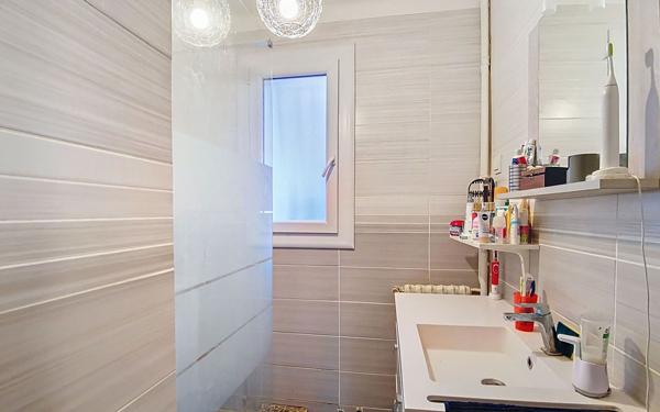 Appartement à vendre    3 pièces • 56 m2 Toulon