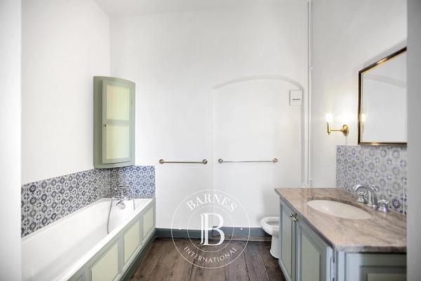 Aix-les-Bains, Propriété 6 Chambres -  600 m² à vendre