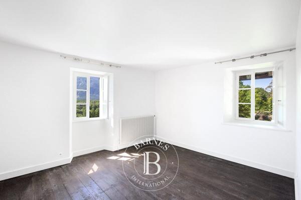 Aix-les-Bains, Propriété 6 Chambres -  600 m² à vendre