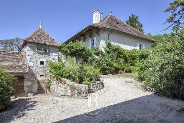 Aix-les-Bains, Propriété 6 Chambres -  600 m² à vendre