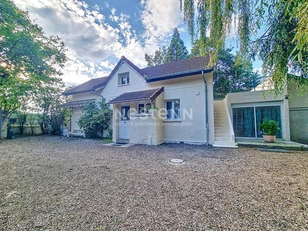 Deux Maisons Gouvieux 140 m² + 50 m² , terrain 3660 m²