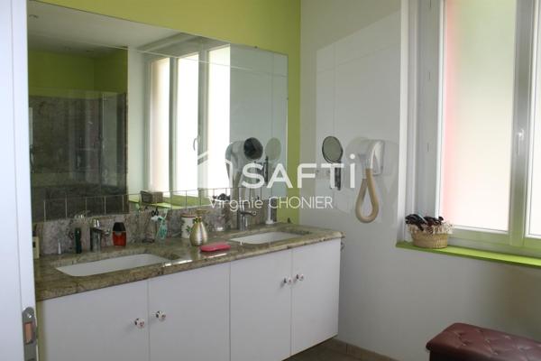 Bel ensemble immobilier de 2 maisons entièrement rénovées