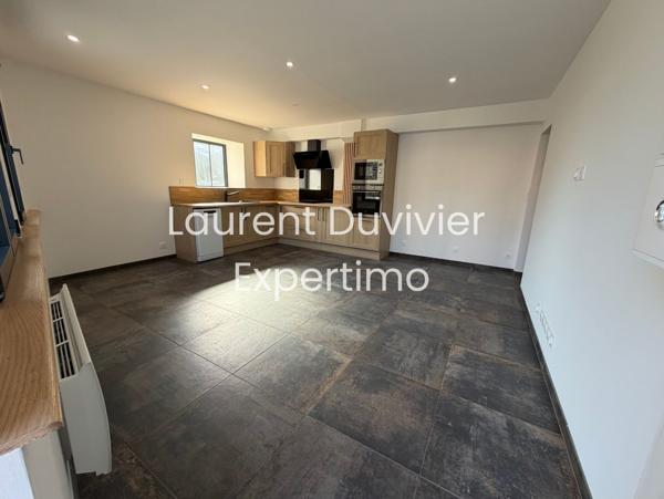 Saint-Forget (78720) Charmante maison de village individuelle tout juste rénovée de 63m2 avec 2 grandes chambres.