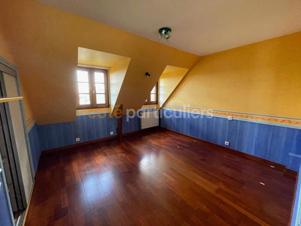 Vente
                Maison187 m² - 6 Pièces -
                    PONTIVY (56300)