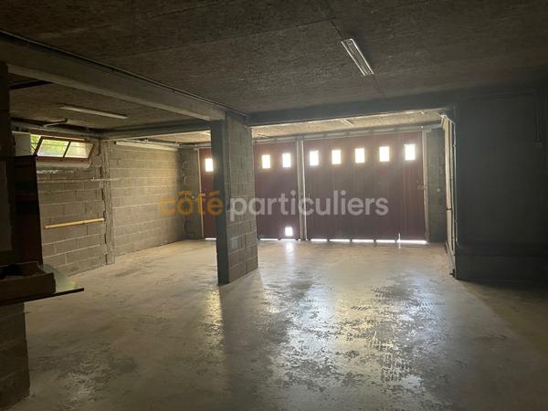 Vente
                Maison187 m² - 6 Pièces -
                    PONTIVY (56300)