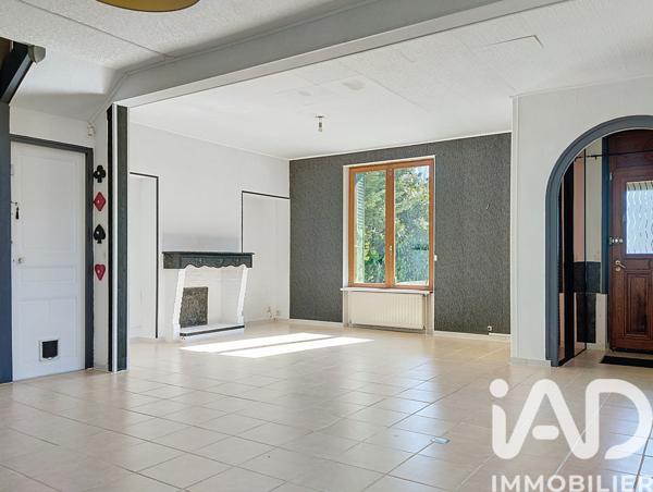 Maison à vendre 4 pièces 144 m² Bourg-et-Comin