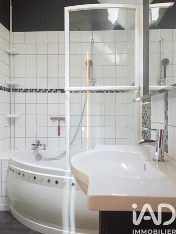 Maison à vendre 4 pièces 144 m² Bourg-et-Comin