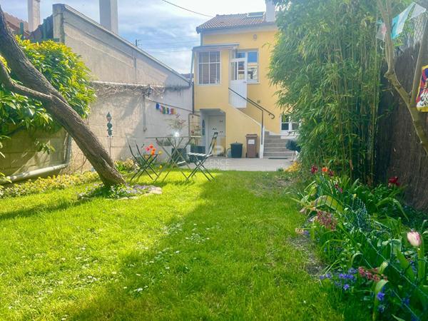 Maison 2 pièces 45 m² €325 000 ** - Référence 832