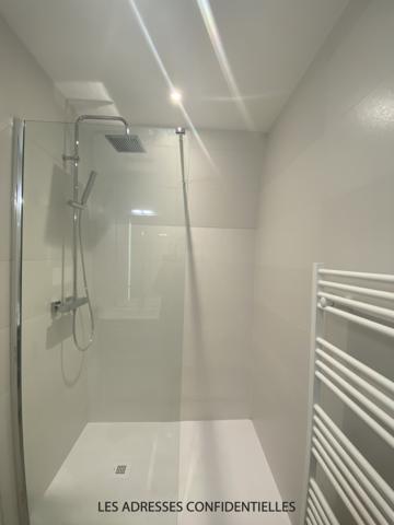 CHARBONNIERE - Appartement T4 de charme avec parkings - 79.20m² - 1600 € hors charges.