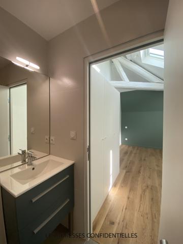CHARBONNIERE - Appartement T4 de charme avec parkings - 79.20m² - 1600 € hors charges.