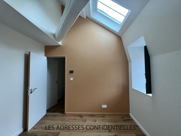 CHARBONNIERE - Appartement T4 de charme avec parkings - 79.20m² - 1600 € hors charges.