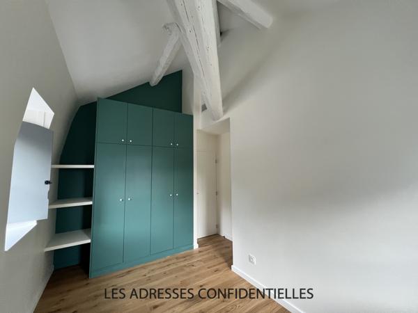 CHARBONNIERE - Appartement T4 de charme avec parkings - 79.20m² - 1600 € hors charges.
