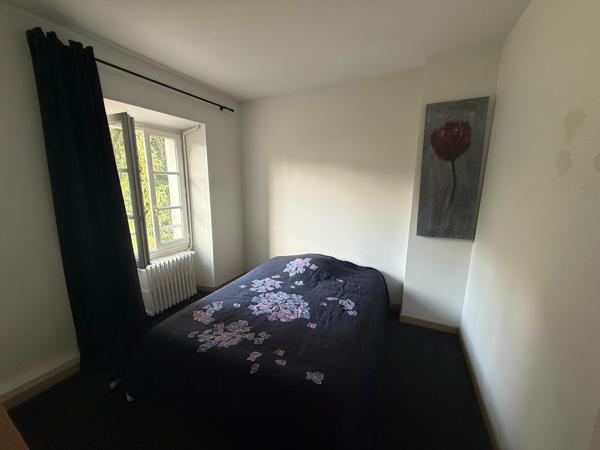 Crécy-la-Chapelle (77580) VASTE MAISON BRIARDE AU CENTRE DU VILLAGE A DEUX PAS DES ECOLES