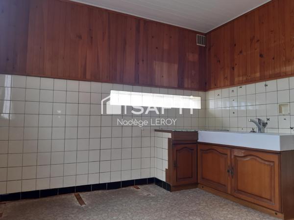 Maison sur sous-sol, trois chambres sur 10 ares 55