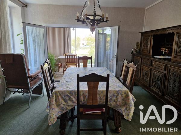 Maison à vendre 6 pièces 135 m² Champagne-Mouton