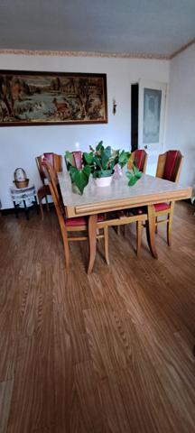 GRANGE et maison à Vendre à ARCONNAY 72610 , nombreuses dependances, + 300 m2 exploitable, sur parcelle constructible