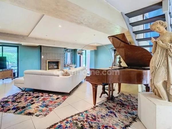 MAISON DE STYLE PROVENCAL EN CAMPAGNE A 15 MN DE CHOLET