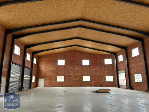 Local industriel à louer