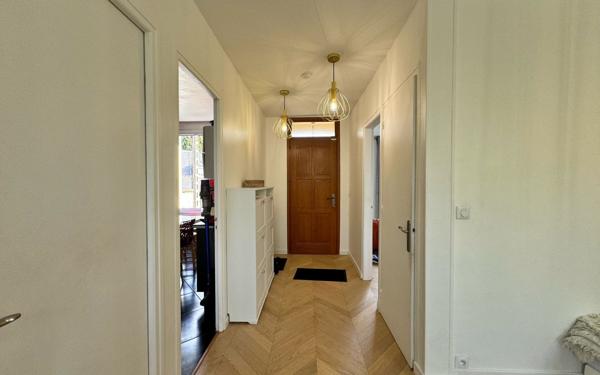 Maison à vendre    6 pièces • 131,64 m2 Montfermeil