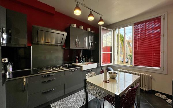 Maison à vendre    6 pièces • 131,64 m2 Montfermeil