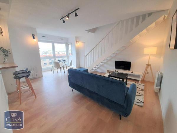 Appartement à louer 4 pièces 73.95m²