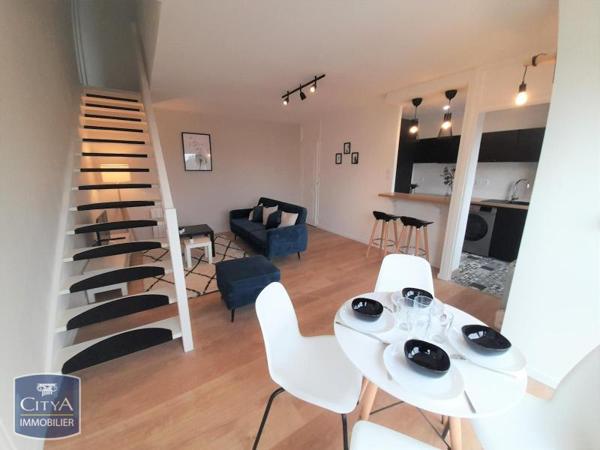 Appartement à louer 4 pièces 73.95m²