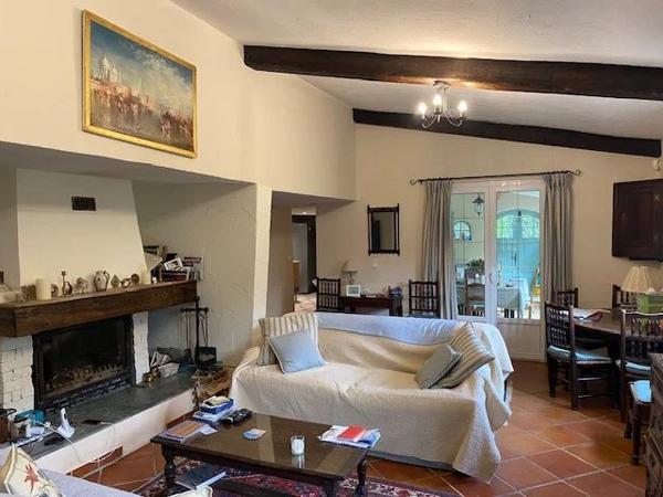 BELLE VILLA T5 LORGUES AVEC PISCINE A VENDRE