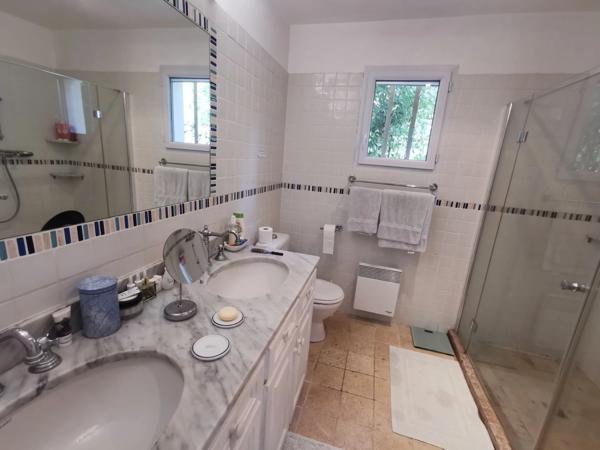 BELLE VILLA T5 LORGUES AVEC PISCINE A VENDRE