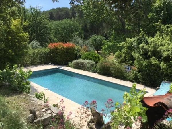 BELLE VILLA T5 LORGUES AVEC PISCINE A VENDRE