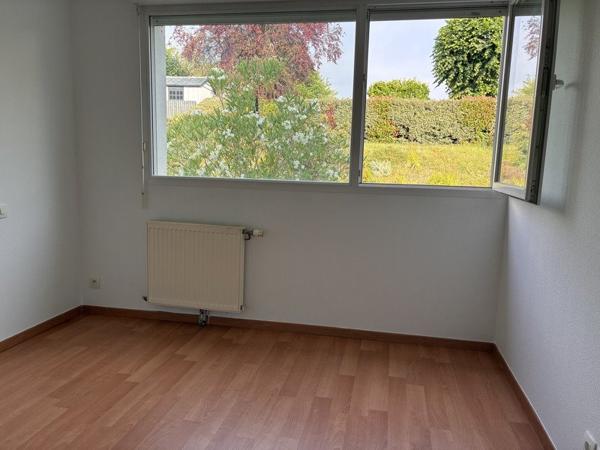 Appartement à louer 950 € CC Artigues-près-Bordeaux 3 p 62 m² DPE C