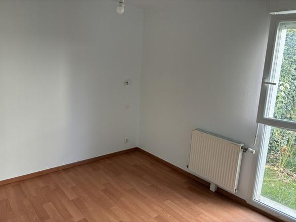 Appartement à louer 950 € CC Artigues-près-Bordeaux 3 p 62 m² DPE C