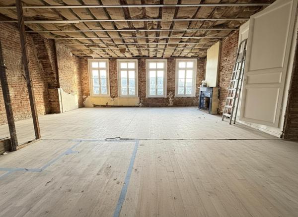 A VENDRE : T5 à MONTREUIL SUR MER • • 230 000 € FAI • Réf. 1542