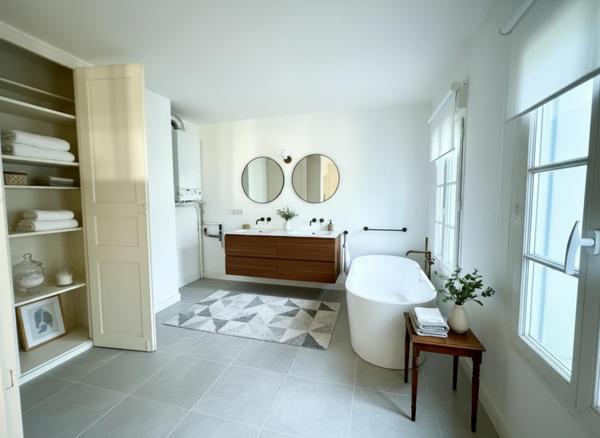 A VENDRE : T5 à MONTREUIL SUR MER • • 230 000 € FAI • Réf. 1542